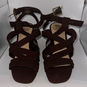 Vince Camuto Brown Sandals Elegant Design